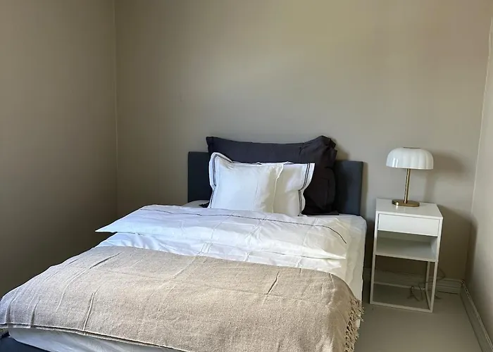 Sunny & Spacious In Lund, Ideal For Summer Trips Lägenhet